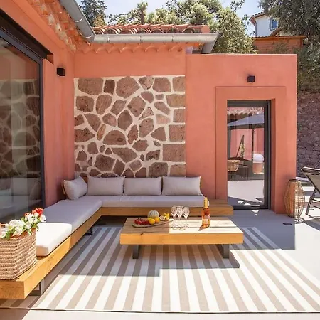 4 étoiles, 300m2, 700 M Plage, 5 Min Du Centre Villa Saint-Raphaël