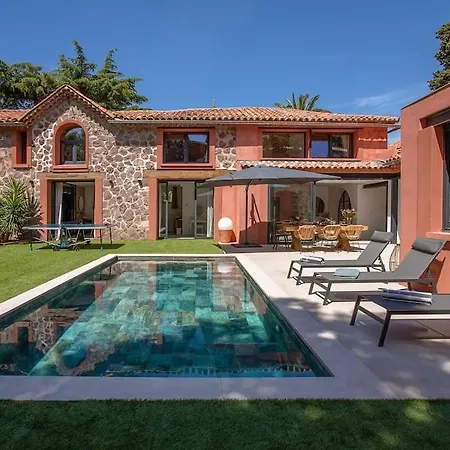 Villa 4 Etoiles, 300m2, 700 M Plage, 5 Min Du Centre Saint-Raphaël