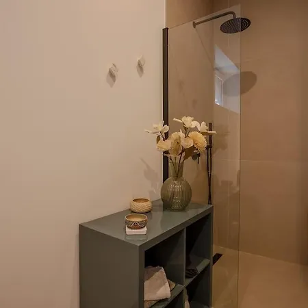 4 Etoiles, 300m2, 700 M Plage, 5 Min Du Centre Saint-Raphaël