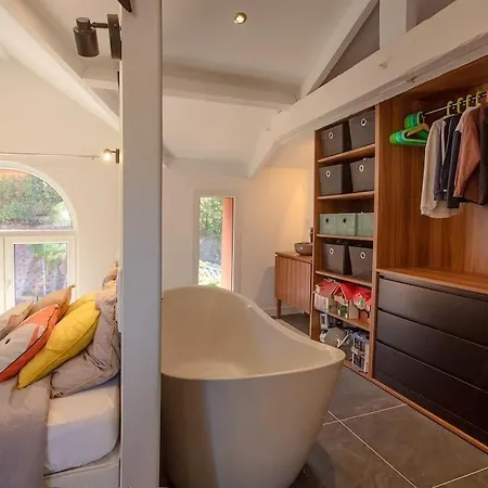 4 Etoiles, 300m2, 700 M Plage, 5 Min Du Centre