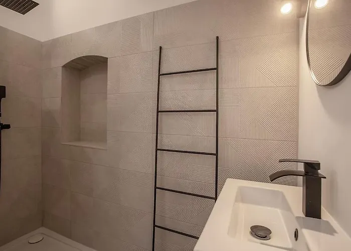 4 Etoiles, 300m2, 700 M Plage, 5 Min Du Centre Villa *