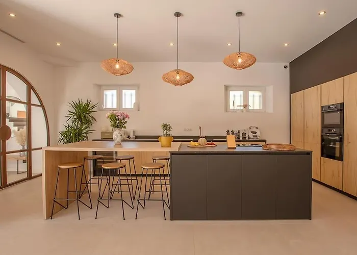 别墅 4 Etoiles, 300m2, 700 M Plage, 5 Min Du Centre Saint-Raphaël